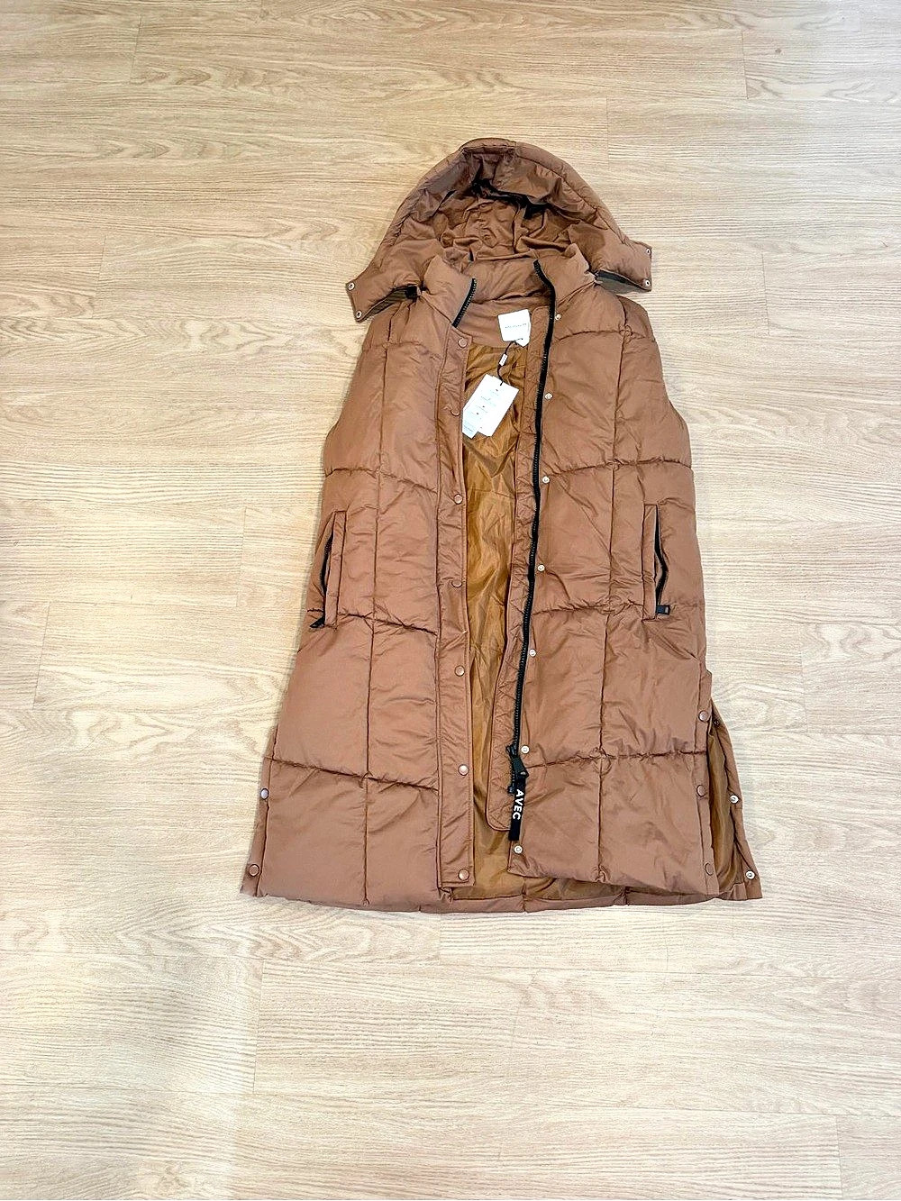 NEW tags Avec Les Filles Thermalpuff Longline Hooded Puffer Vest in Brown